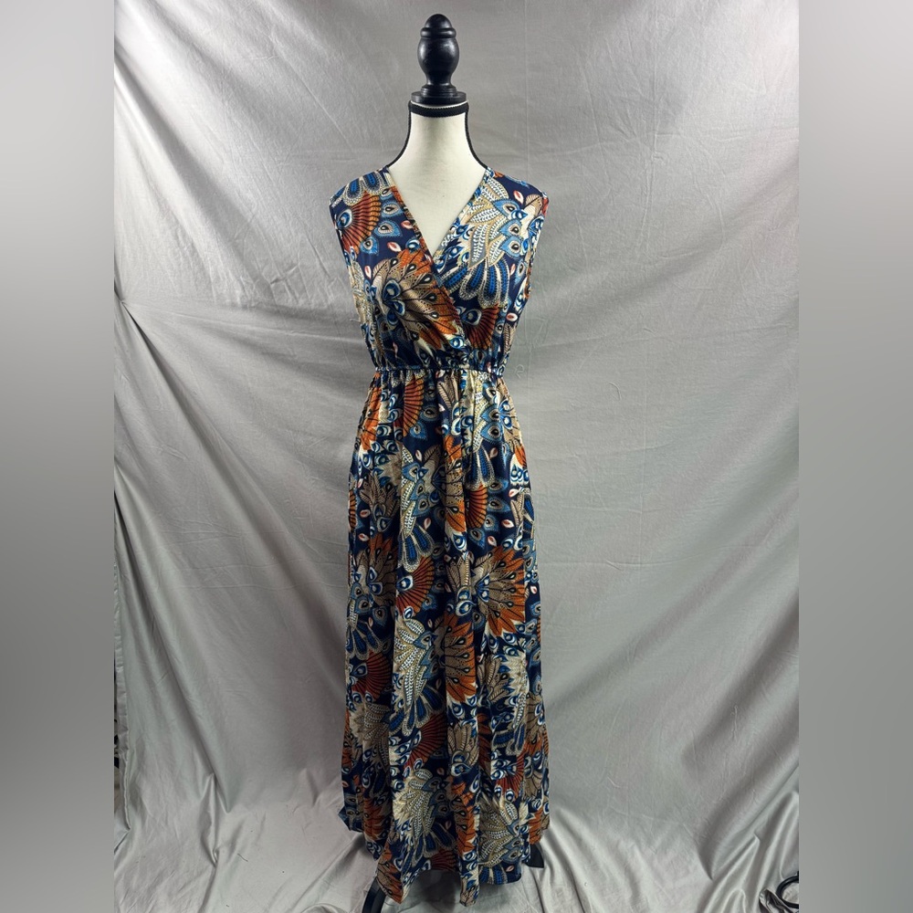 Bohemian Peacock Print V-Neck Maxi Dress - Picture 10 of 10